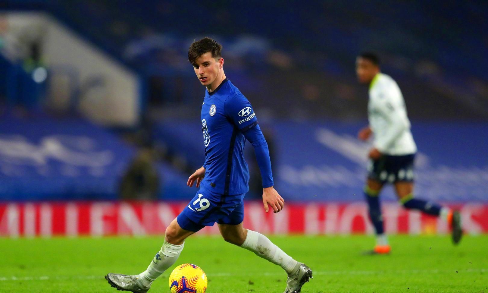 上任后首次露面，国足新帅邵佳一现场观战中国U22vs越南U22